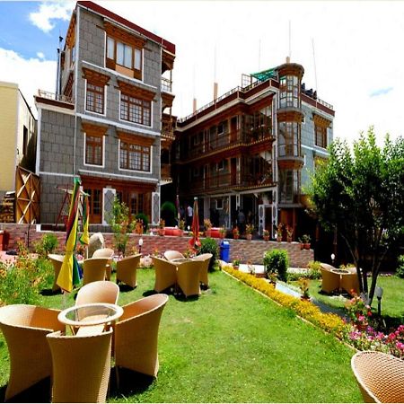 Hotel Royal Palace - Leh Extérieur photo